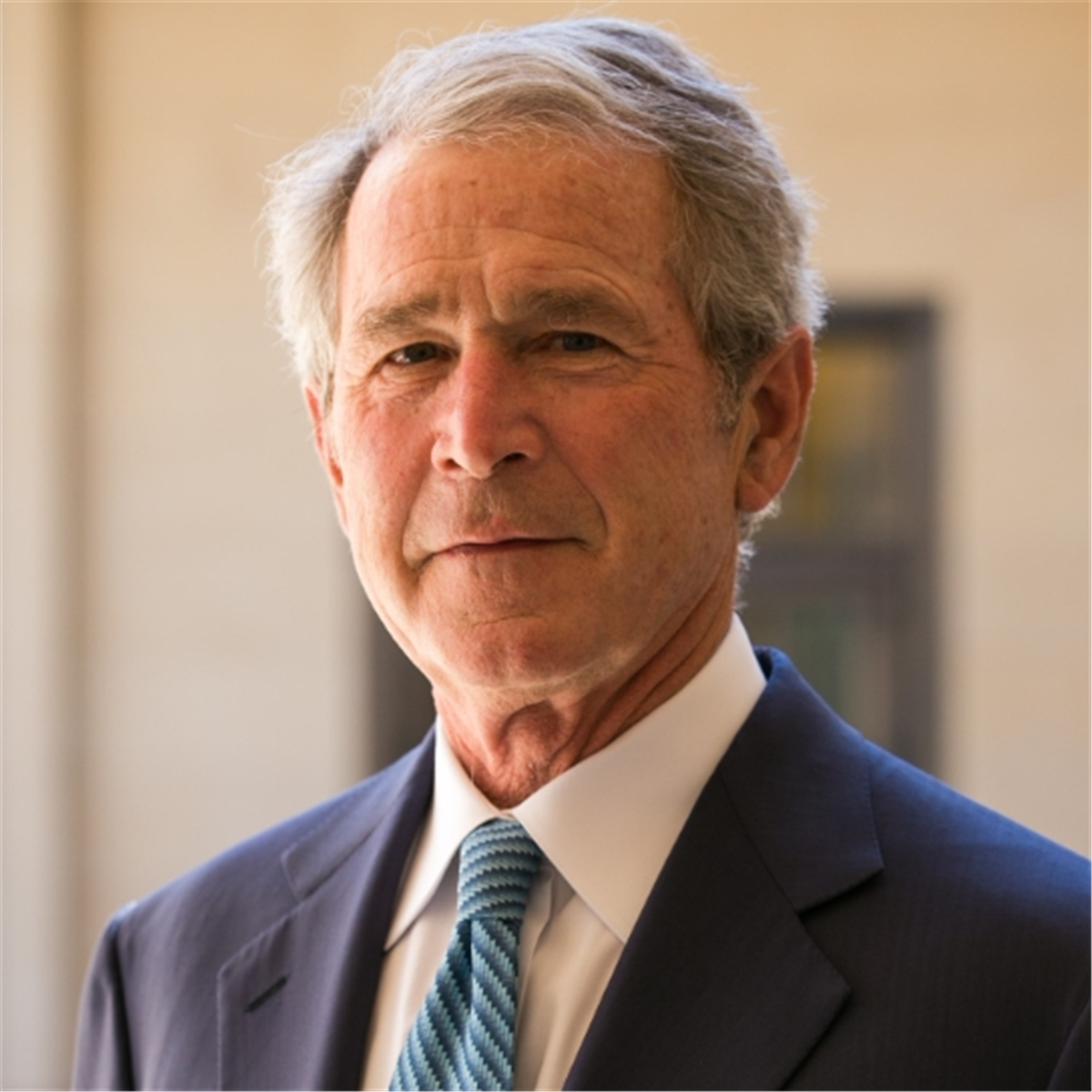 George W. Bush comandou o país em um momento de grande desafio e mudança.